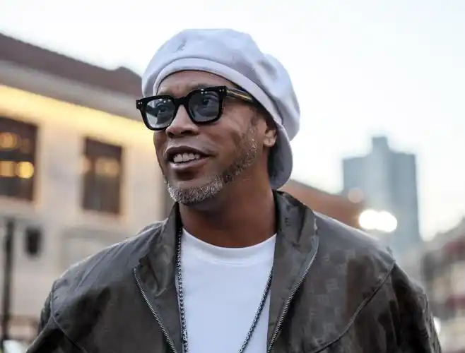 后深厚的 后深厚的